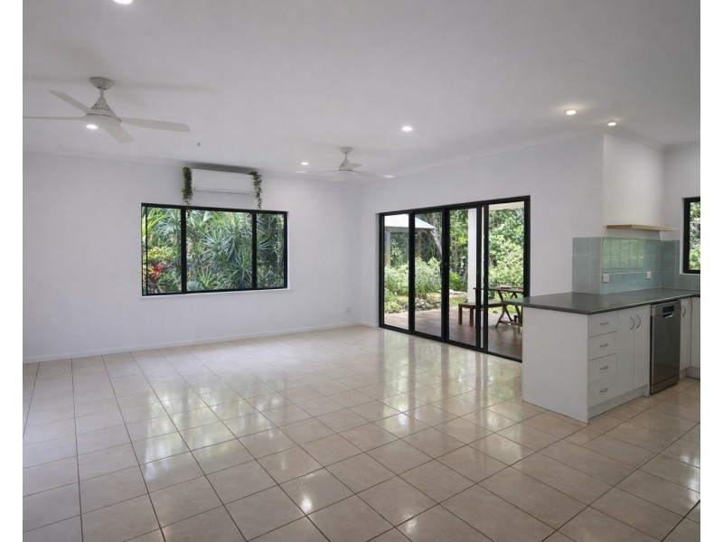 31 Conch St, Mission Beach QLD 4852