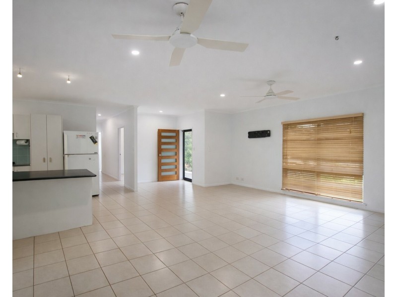 31 Conch St, Mission Beach QLD 4852