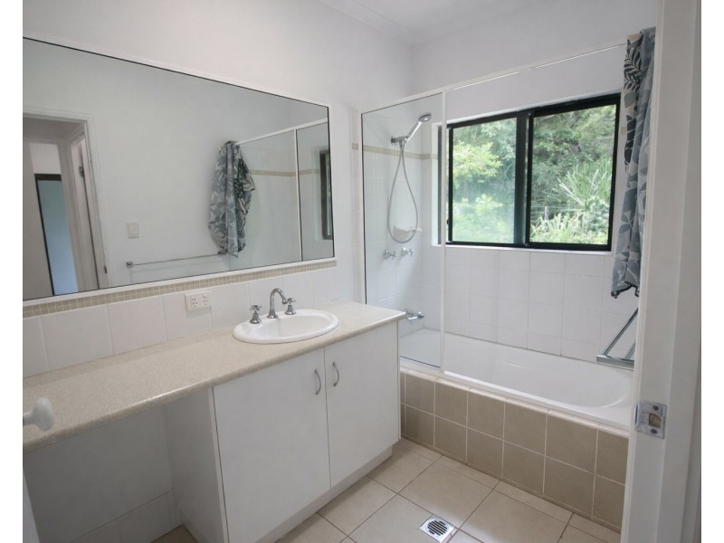 31 Conch St, Mission Beach QLD 4852