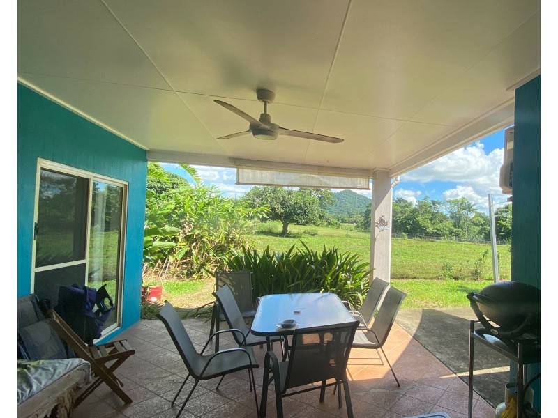 11 Butler Rd, Bingil Bay QLD 4852