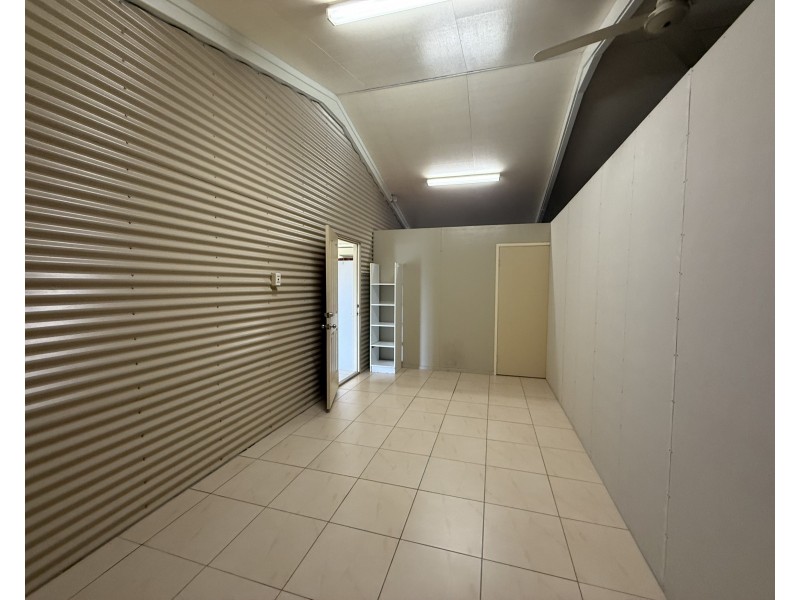 38 Pease St, Tully QLD 4854