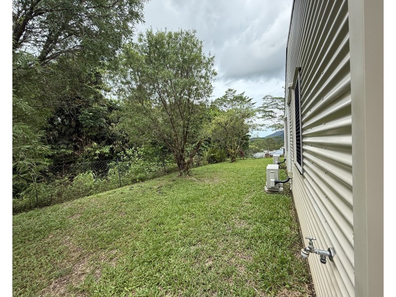 38 Pease St, Tully QLD 4854