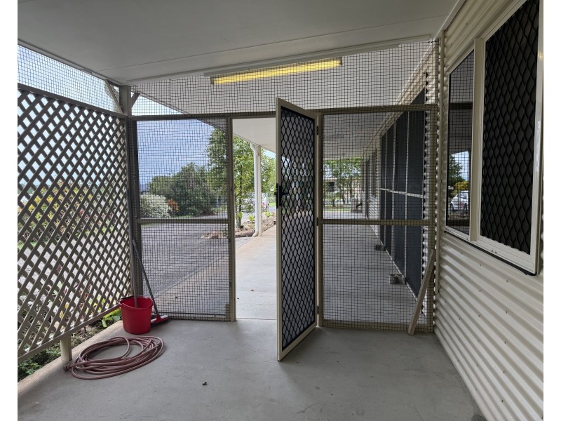 38 Pease St, Tully QLD 4854