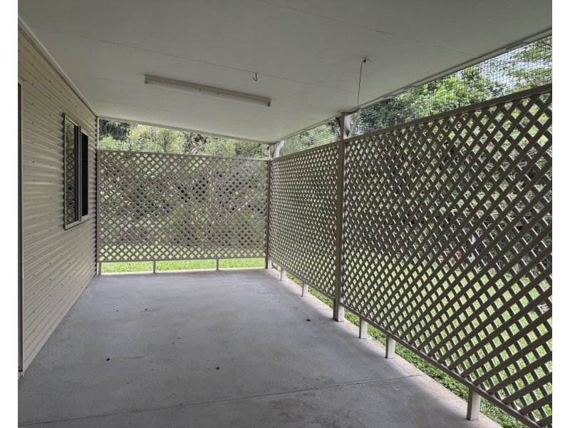 38 Pease St, Tully QLD 4854