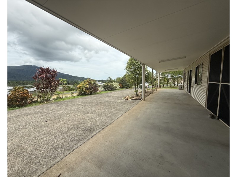 38 Pease St, Tully QLD 4854