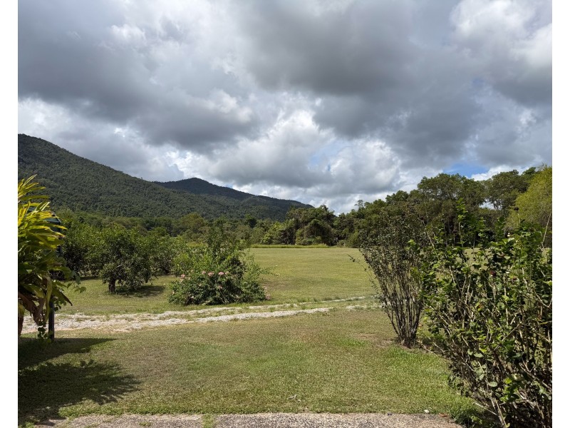 39 O’Hanlon Rd, Feluga QLD 4854