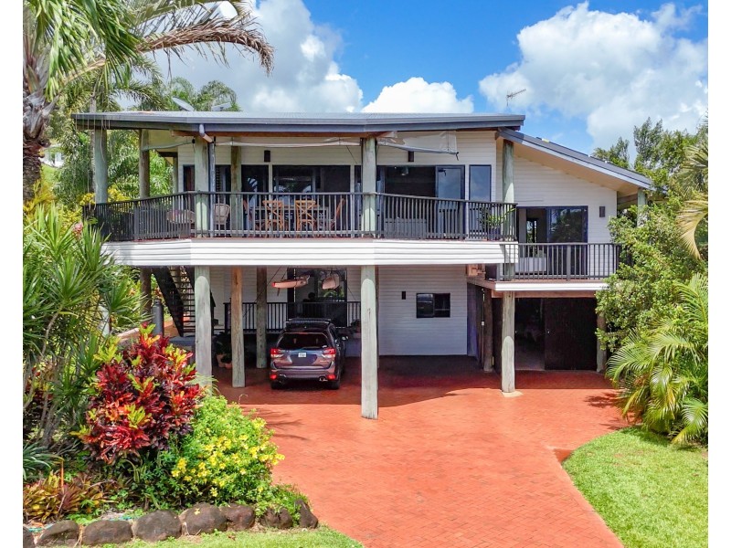 1 Jessie Lane, South Mission Beach QLD 4852