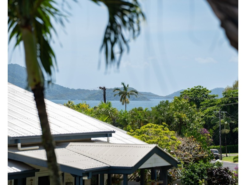1 Jessie Lane, South Mission Beach QLD 4852