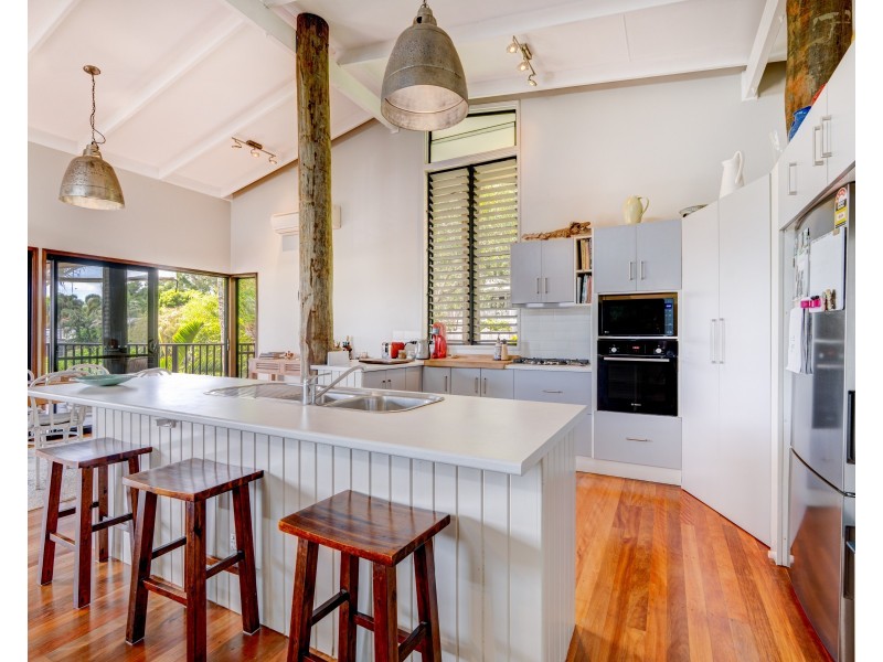 1 Jessie Lane, South Mission Beach QLD 4852