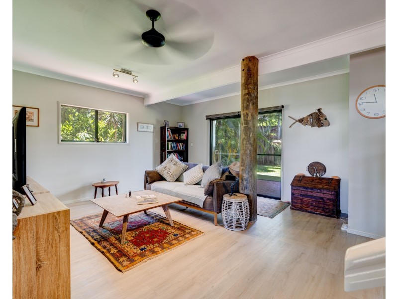 1 Jessie Lane, South Mission Beach QLD 4852