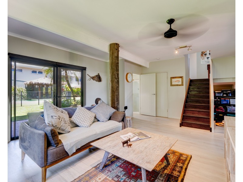1 Jessie Lane, South Mission Beach QLD 4852