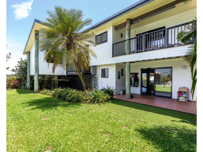 1 Jessie Lane, South Mission Beach QLD 4852