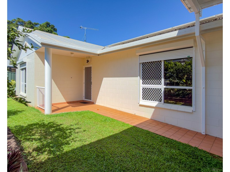 25 Kent Cl, Mission Beach QLD 4852