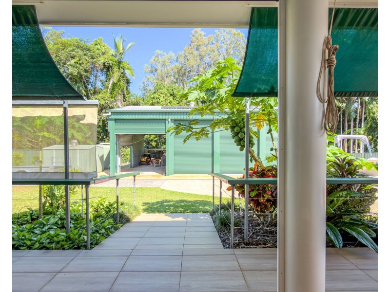 25 Kent Cl, Mission Beach QLD 4852