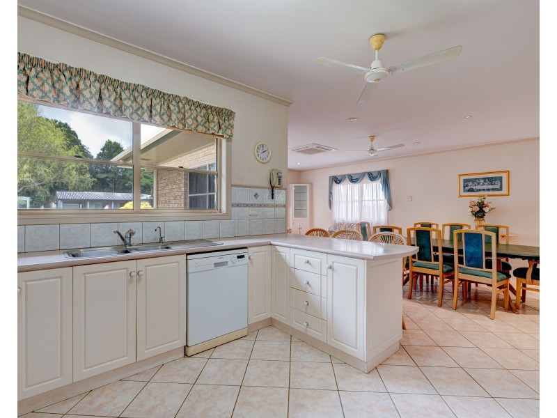 16-18 Hielscher St, Tully QLD 4854