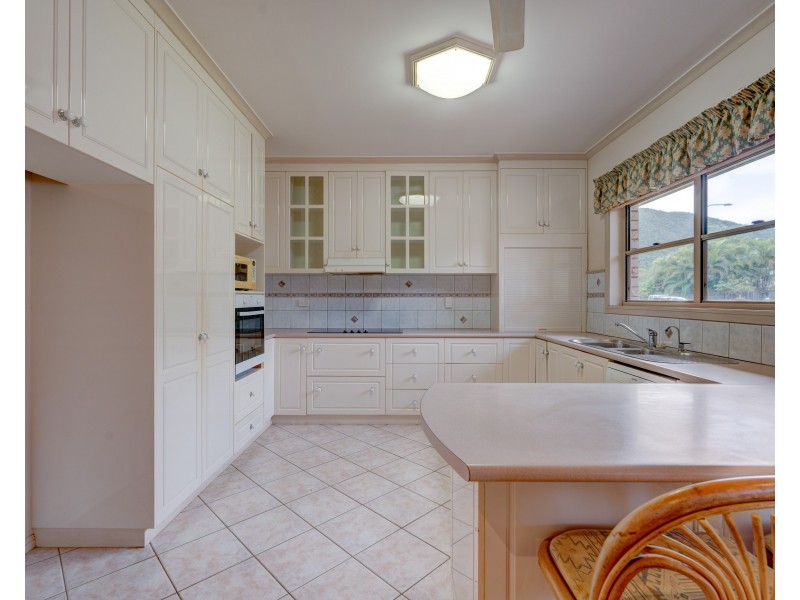 16-18 Hielscher St, Tully QLD 4854