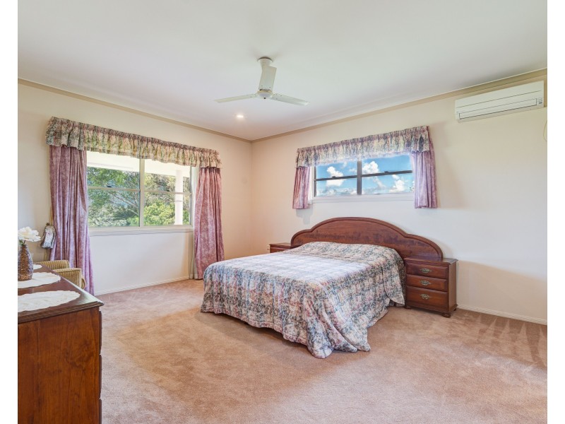 16-18 Hielscher St, Tully QLD 4854