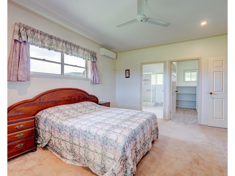 16-18 Hielscher St, Tully QLD 4854