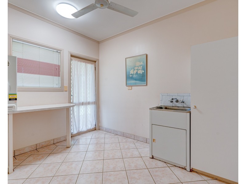 16-18 Hielscher St, Tully QLD 4854