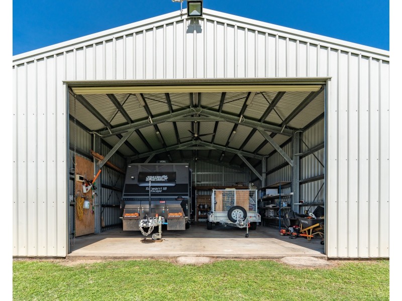 11 Nivosa Ct, Mission Beach QLD 4852