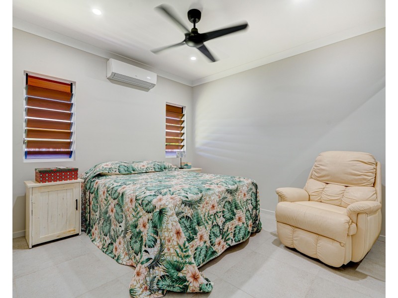 11 Nivosa Ct, Mission Beach QLD 4852