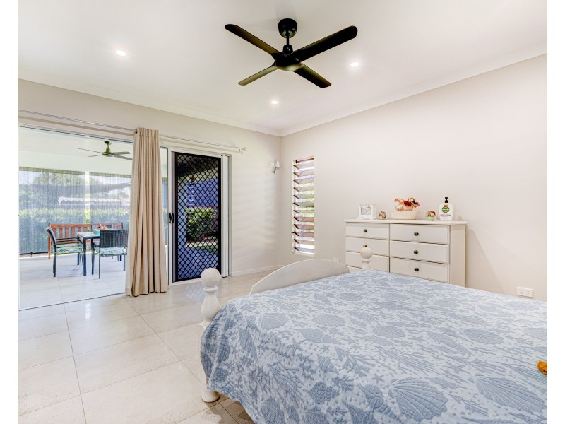 11 Nivosa Ct, Mission Beach QLD 4852