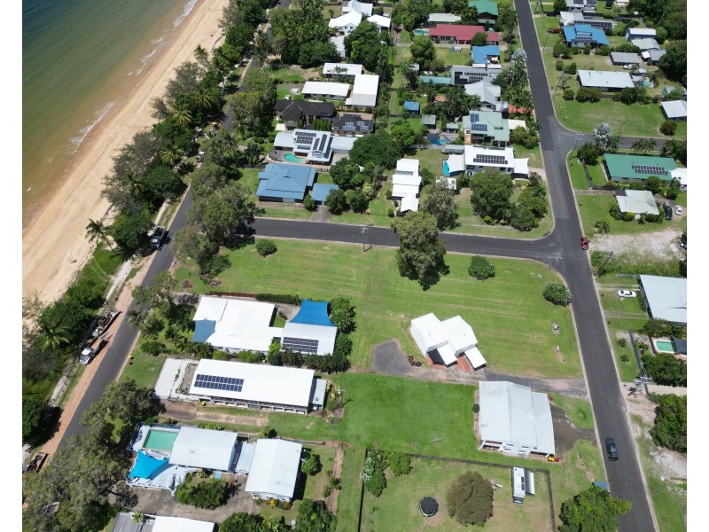3 Macgillivray St, South Mission Beach QLD 4852