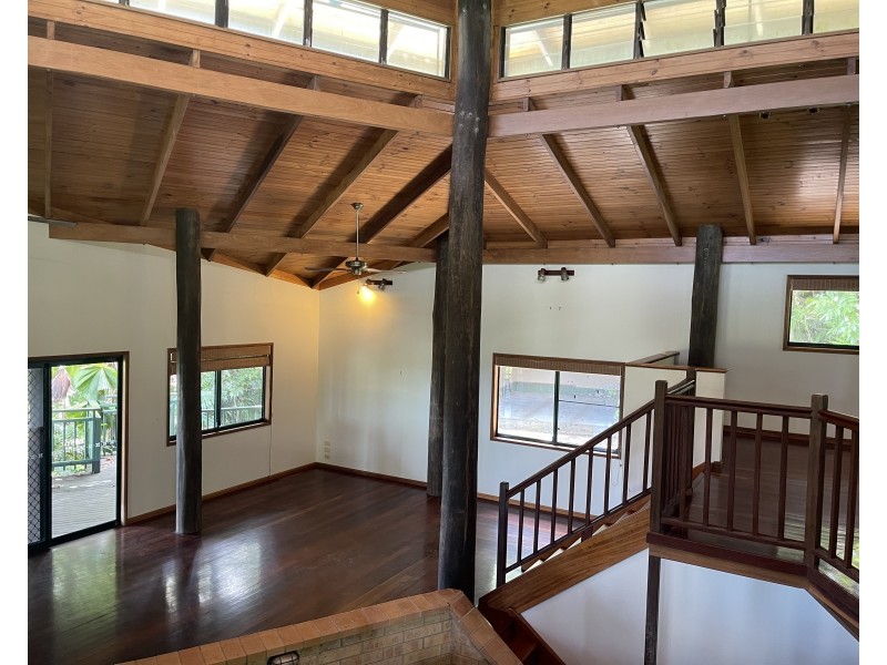 62 Cutten St, Bingil Bay QLD 4852