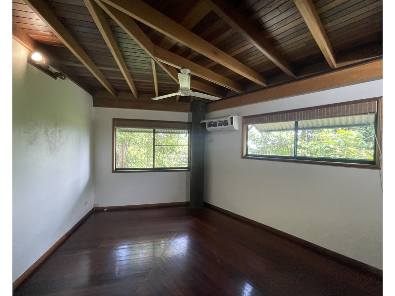 62 Cutten St, Bingil Bay QLD 4852