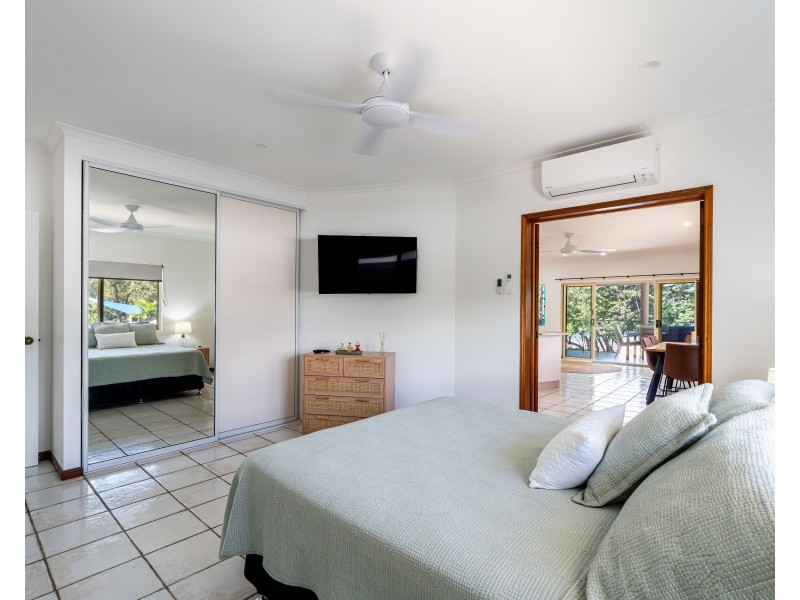 Unit 3/112 Kennedy Esplanade, South Mission Beach QLD 4852