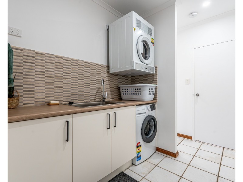 Unit 3/112 Kennedy Esplanade, South Mission Beach QLD 4852