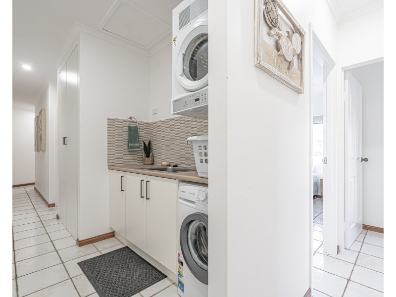 Unit 3/112 Kennedy Esplanade, South Mission Beach QLD 4852