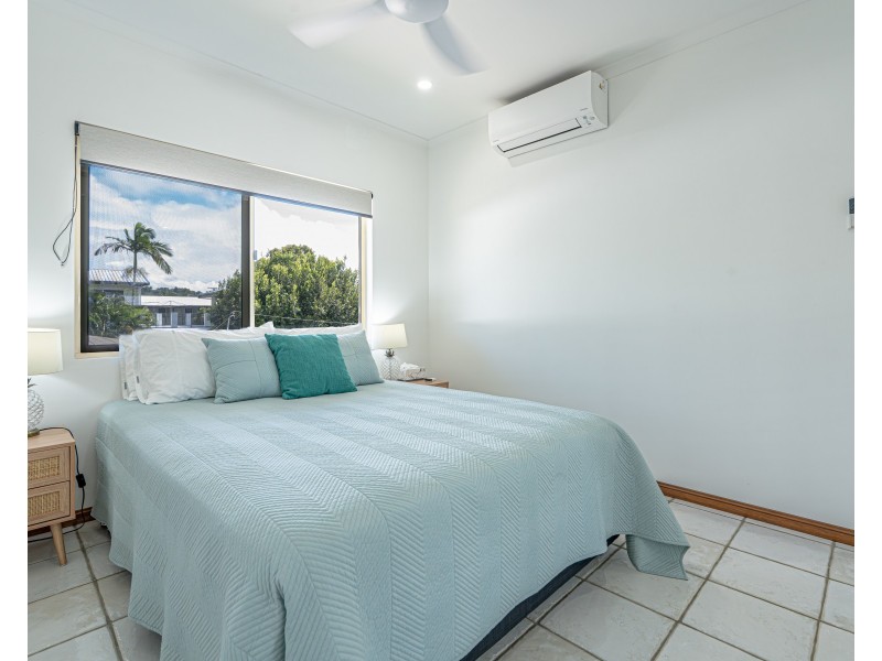 Unit 3/112 Kennedy Esplanade, South Mission Beach QLD 4852