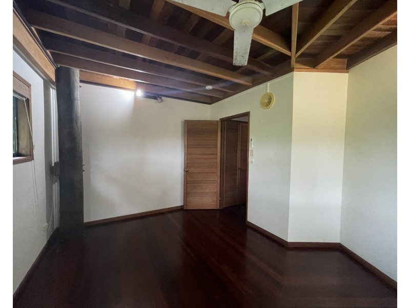 62 Cutten St, Bingil Bay QLD 4852