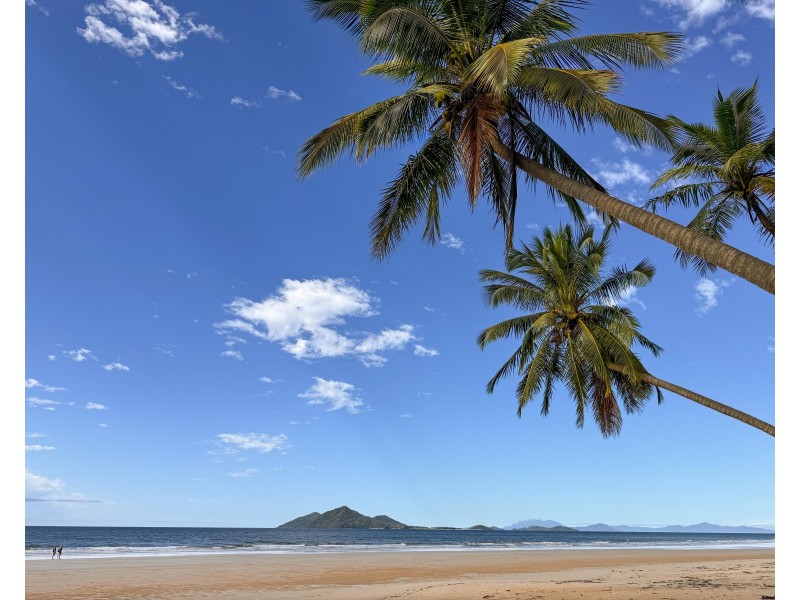 8 Coonanglebah Close, Mission Beach QLD 4852