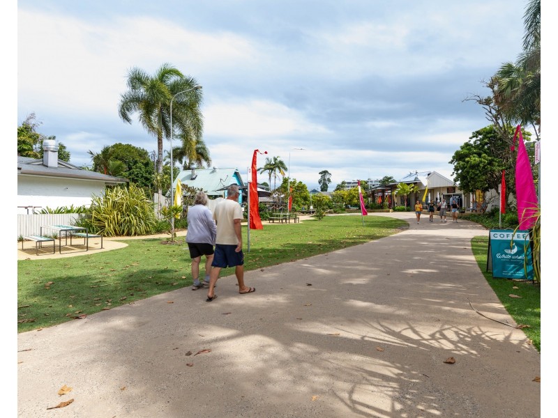 8 Coonanglebah Close, Mission Beach QLD 4852