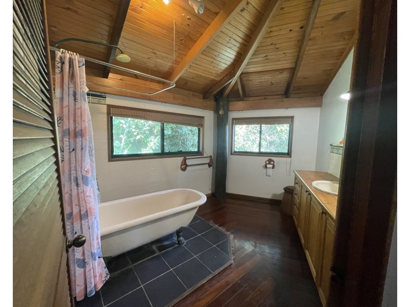 62 Cutten St, Bingil Bay QLD 4852