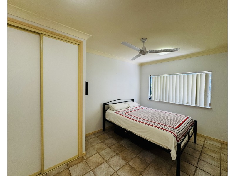 44 Holland St, Wongaling Beach QLD 4852