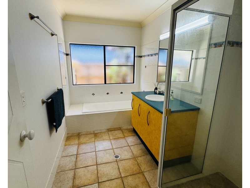 44 Holland St, Wongaling Beach QLD 4852