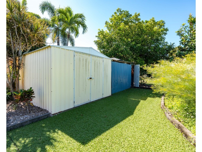 44 Holland St, Wongaling Beach QLD 4852