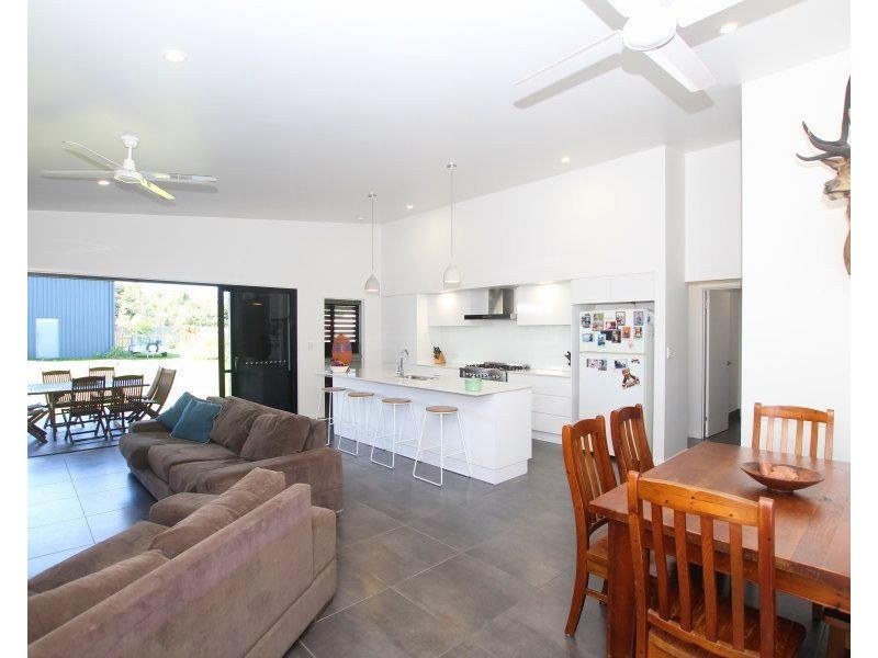 13 Nivosa, Mission Beach QLD 4852