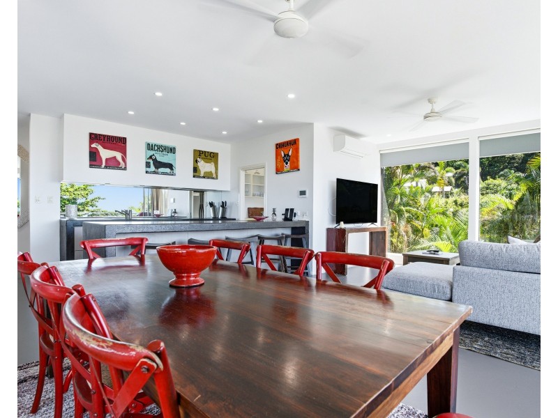 Unit 5/2 Coonanglebah Close, Mission Beach QLD 4852