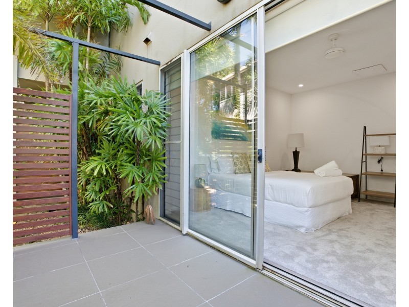 Unit 5/2 Coonanglebah Close, Mission Beach QLD 4852