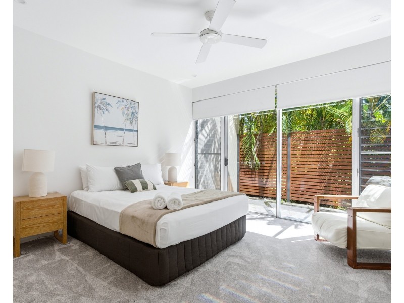 Unit 5/2 Coonanglebah Close, Mission Beach QLD 4852
