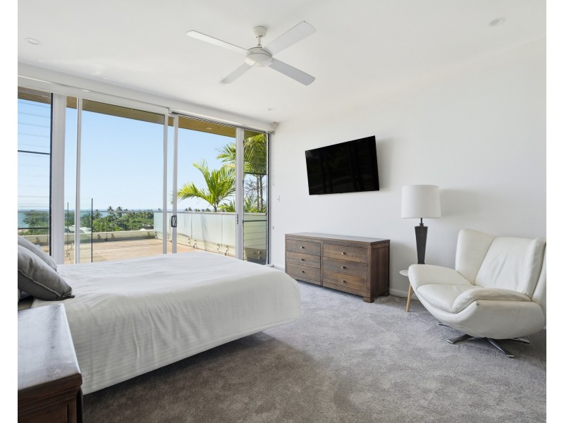 Unit 5/2 Coonanglebah Close, Mission Beach QLD 4852