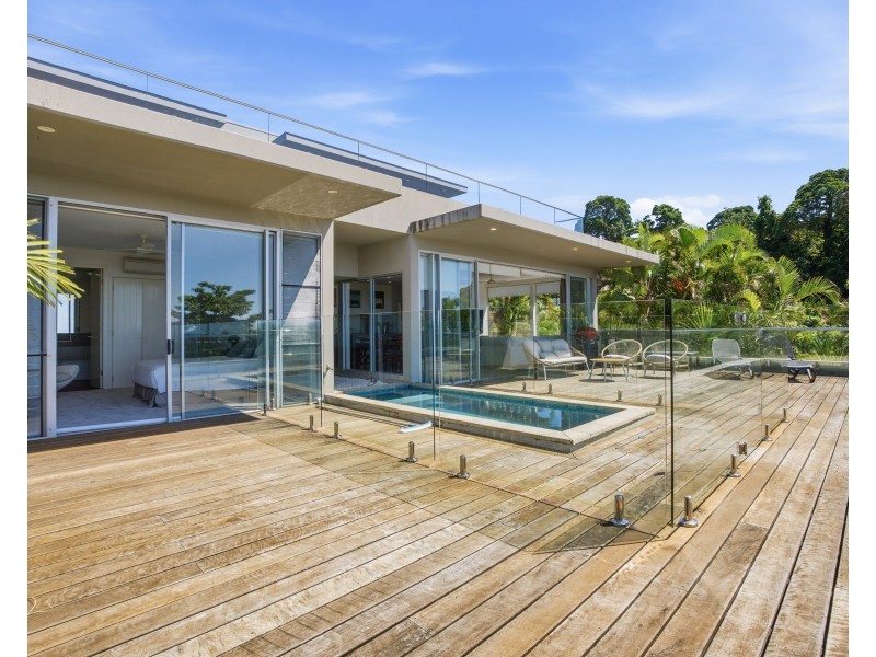 Unit 5/2 Coonanglebah Close, Mission Beach QLD 4852