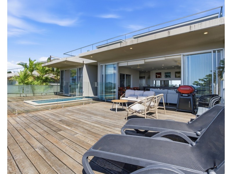 Unit 5/2 Coonanglebah Close, Mission Beach QLD 4852