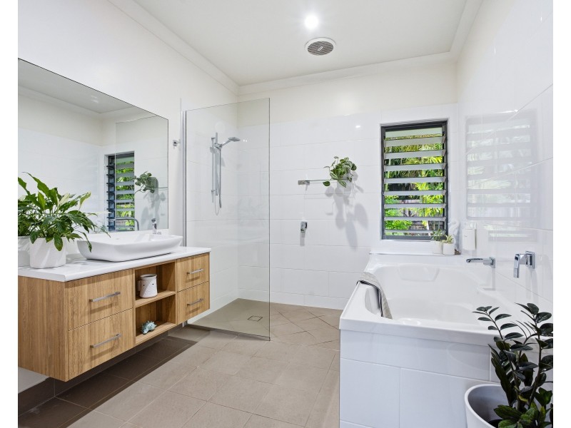 28 Giufre Crescent, Wongaling Beach QLD 4852