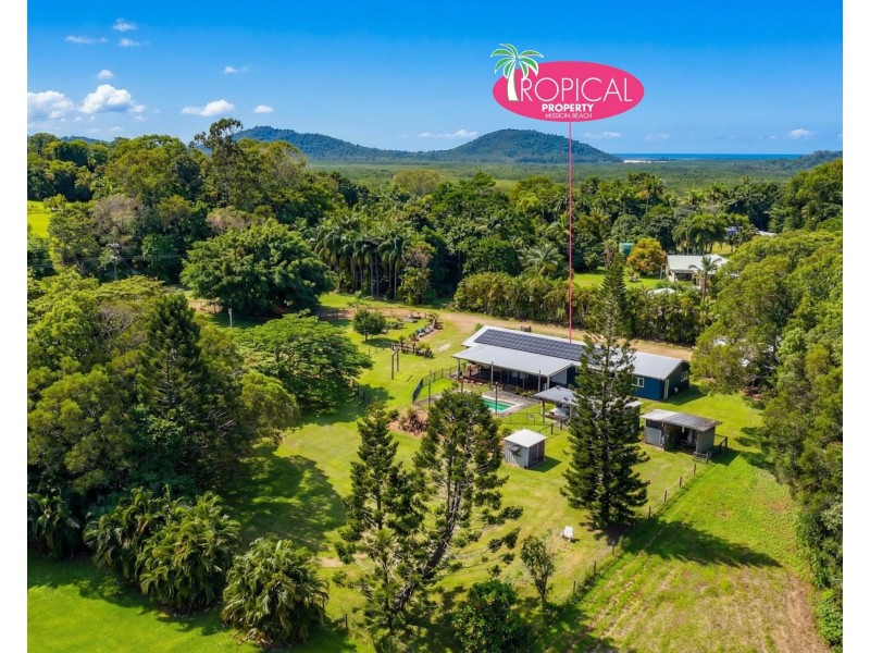 8 North Hull Road, Carmoo QLD 4852