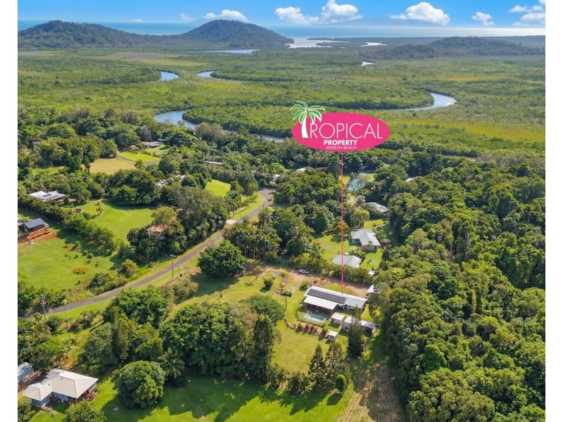 8 North Hull Road, Carmoo QLD 4852